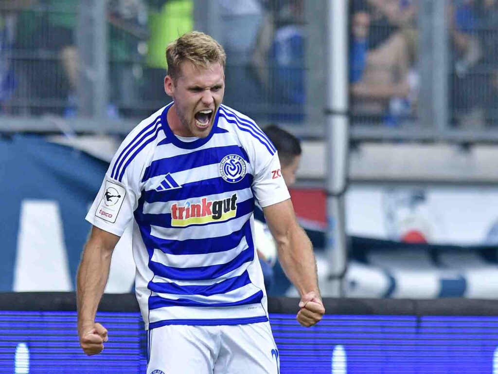 Torschütze zum Führungstreffer - Thilo Töpken schreit sich den Jubel regelrecht von der Seele