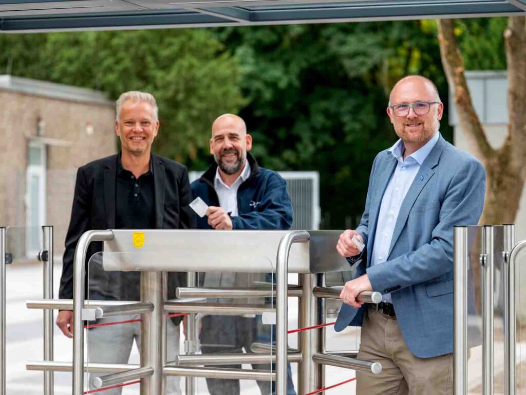 Neuer Eingangsbereich zum Freibad Homberg