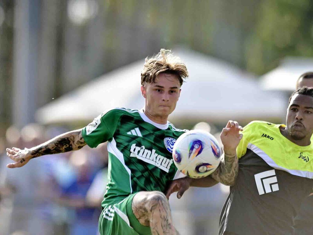 Zweikampf um den Ball