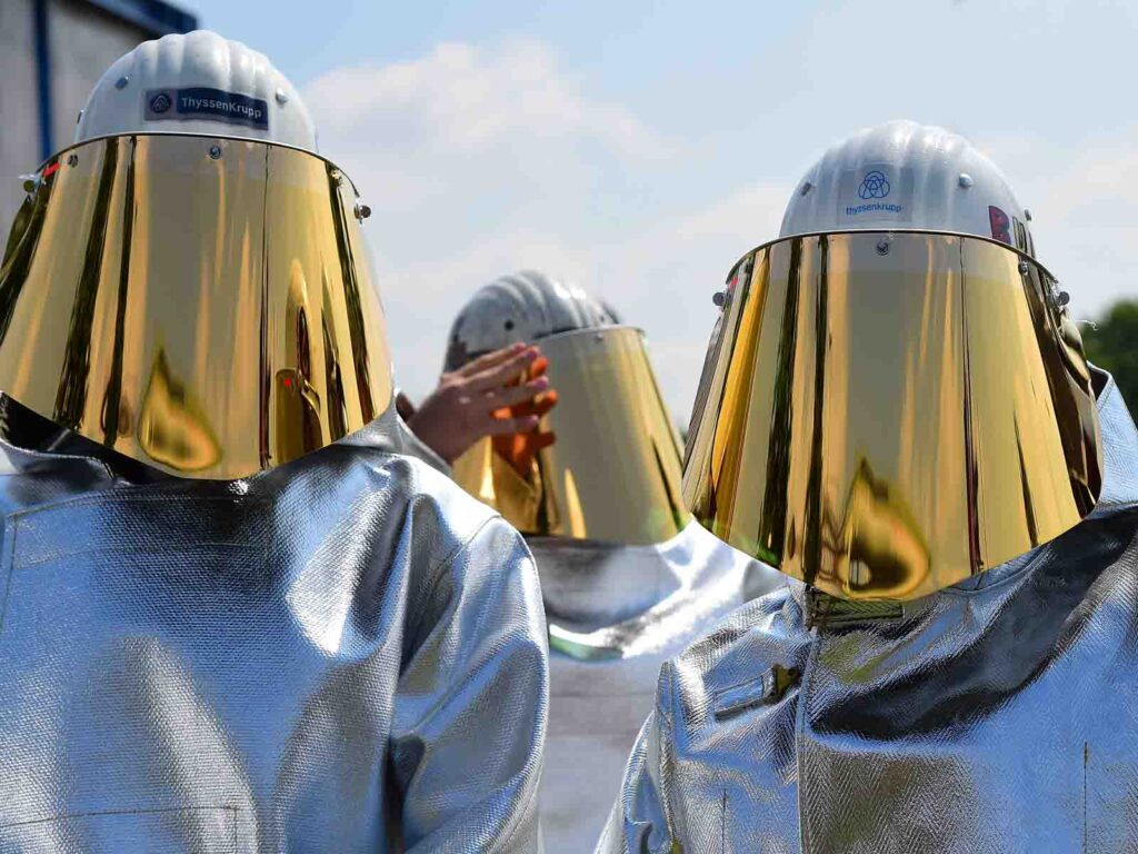Stahlkocher in Montur (Thyssen-Krupp)