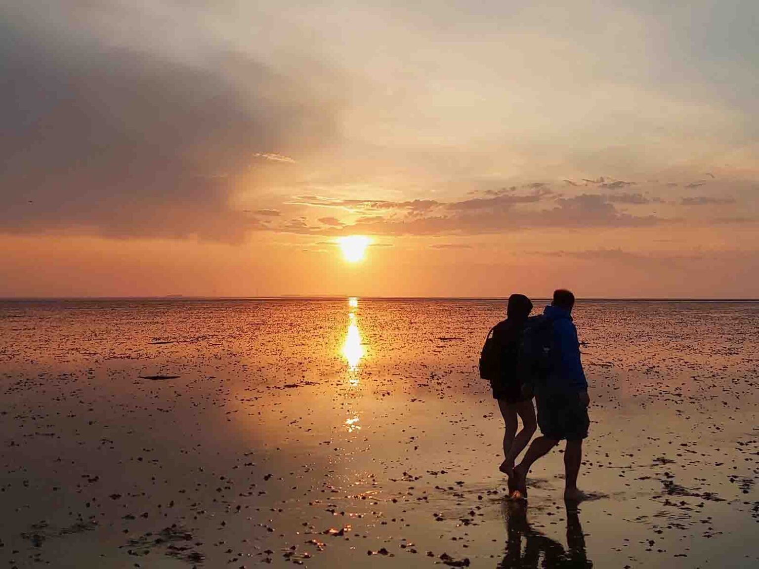 Wattwanderung mit Sonnenuntergang