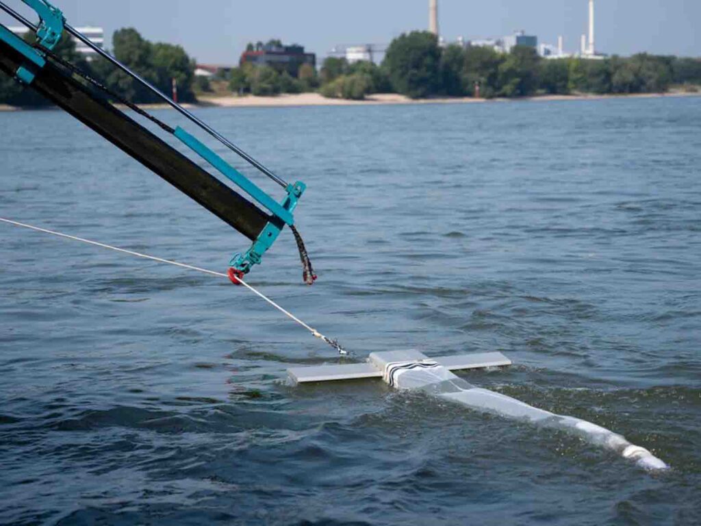Gerätschaft zur Feststellung von Mikroplastik in unseren Gewässern