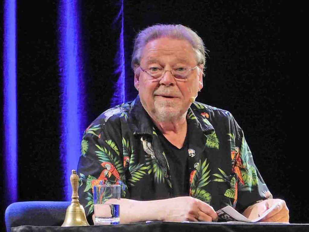 Jürgen von der Lippe liest aus seinem neuen Buch Jürgen von der Lippe hält eine Lesung in der Rheinhausen-Halle