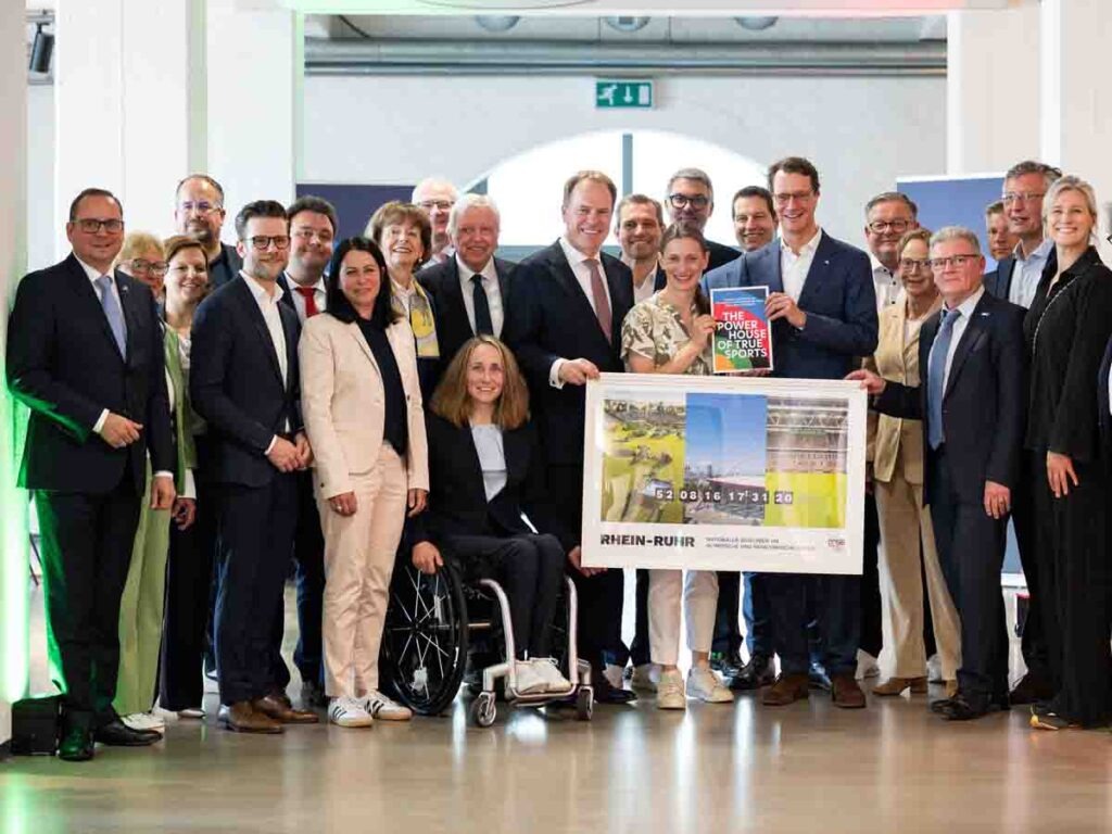 Bewerbung KölnRheinRuhr um Olympische und Paralympische Spiele 2036, 2040 und 2044 Gruppenfoto