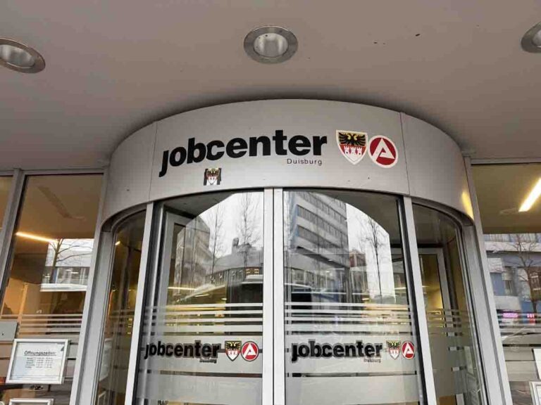 Eingagng zum JobCenter Duisburg