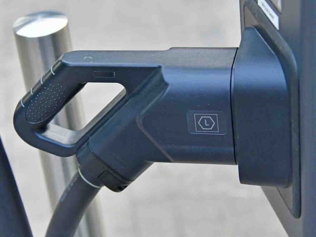 Ladestecker für E-Autos an einer Ladesäule
