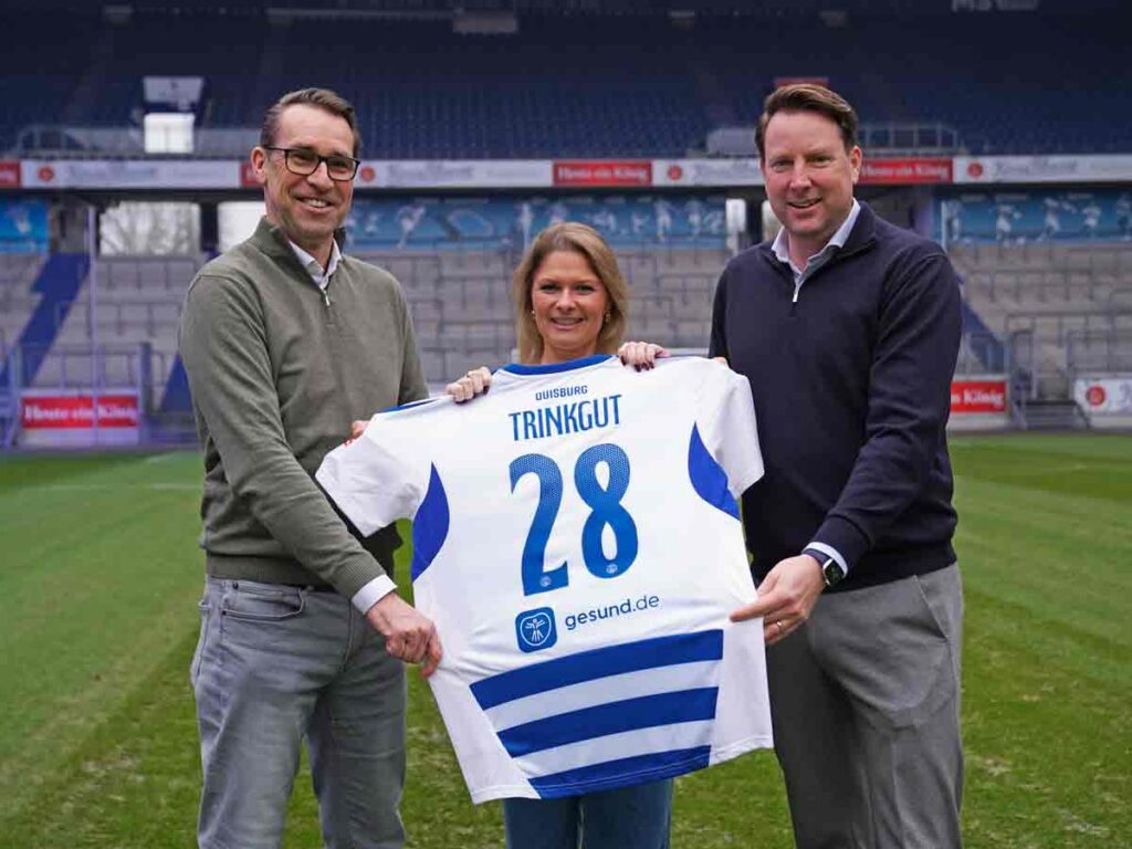 Mit trinkgut auf der Brust und im Herzen weiter, immer weiter! Der Hauptsponsor trinkgut und der Spielverein haben den Vertrag vorzeitig verlängert.