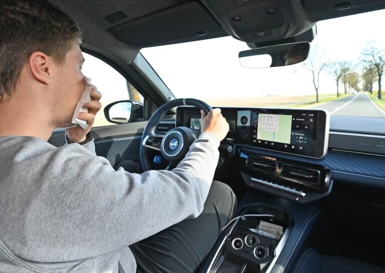 Fahrer im Auto