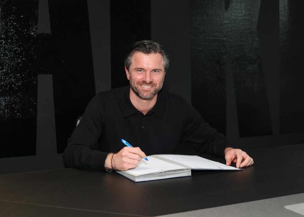 Schalke 04 verlängert den Vertrag mit Co-Trainer Tim Hoogland Vertragsverlängerung