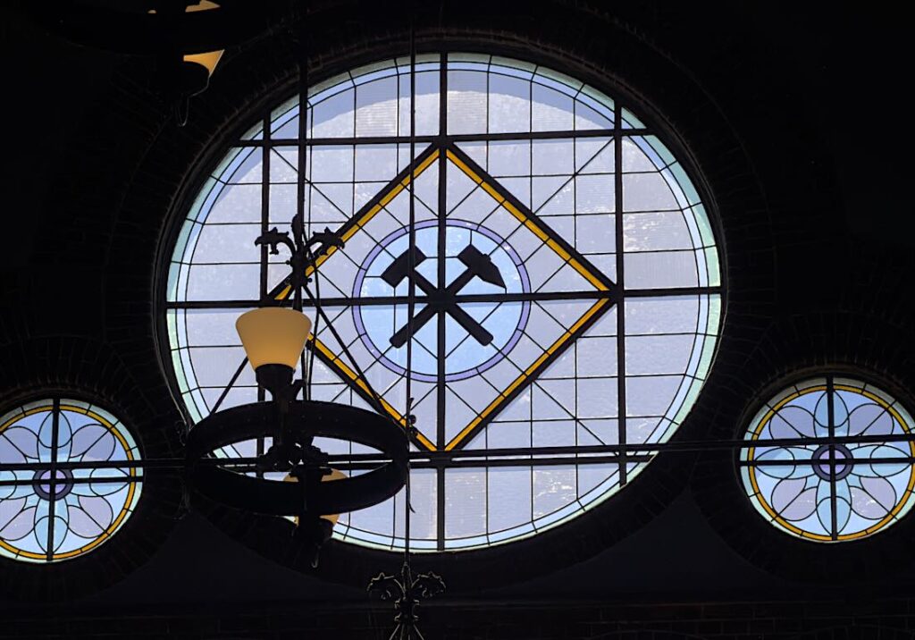 Hallenfenster
