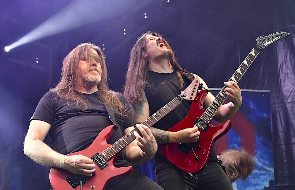Solidarität und harte Riffs: Das 21. „Rage Against Racism“-Festival in Duisburg begeistert Gitarrenduell