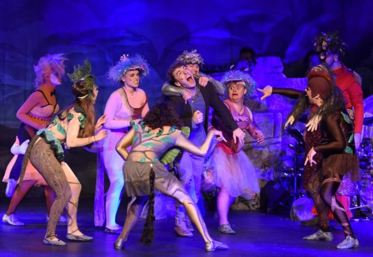 „Peer Gynt – Das Rockmusical“ lädt ins Theater Marl ein Bühnenstück