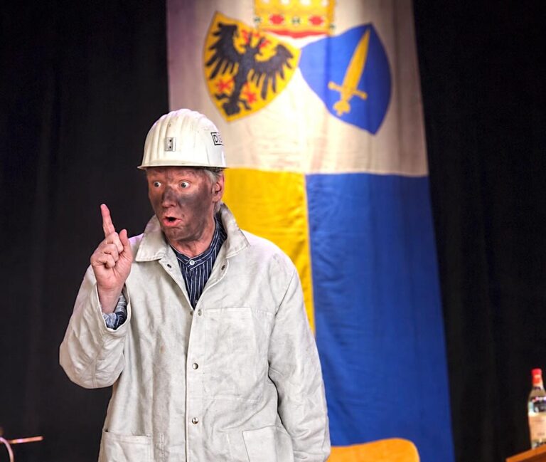 Kabarettistische Komödie „Glückauf“ von und mit Thomas Glup in der Rheinhausen-Halle Kabarettist