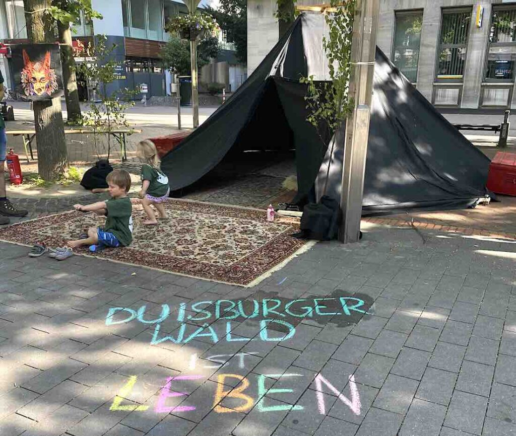 Aktionszelt auf der Königsstraße in der City