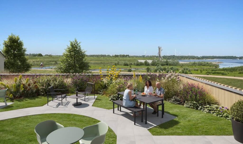 Besucherterrasse des neuen Cafés